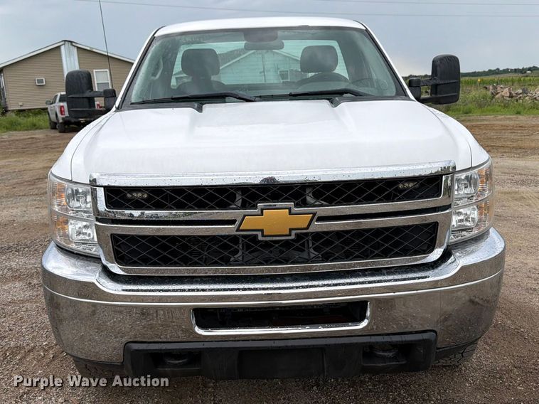 2012 Chevrolet Silverado 2500HD Pickup Truck - photo 2
