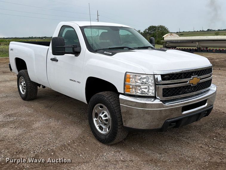 2012 Chevrolet Silverado 2500HD Pickup Truck - photo 3