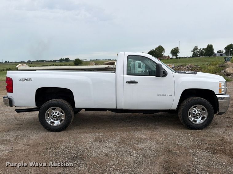 2012 Chevrolet Silverado 2500HD Pickup Truck - photo 4