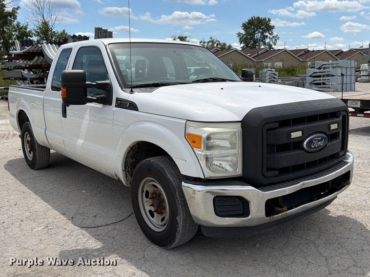 2013 Ford F250 Super Duty Ext. Cab Pickup Truck - photo 3
