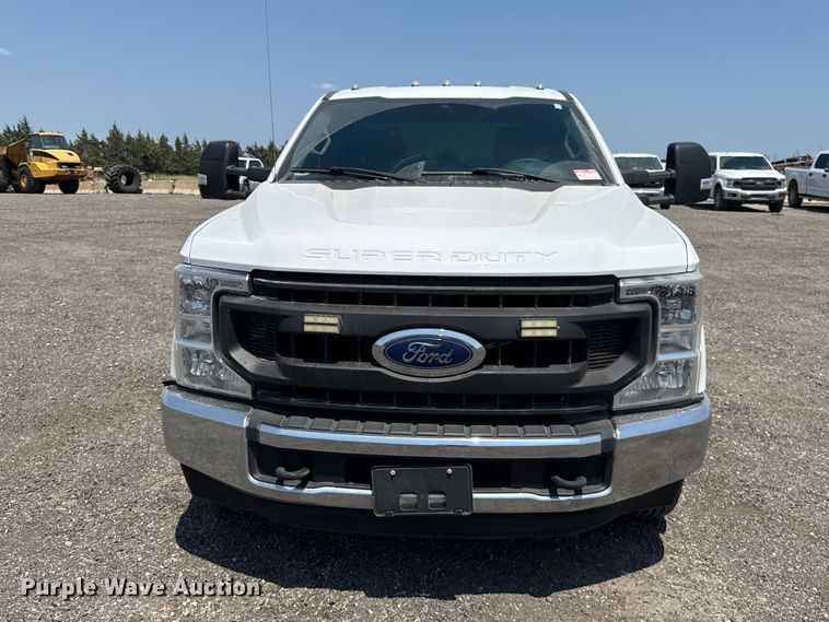 2020 Ford F350 Super Duty Crew Cab Pickup Truck Cab And Chassis - photo 2