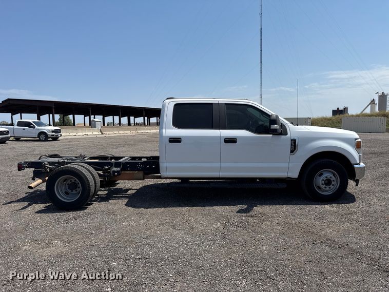 2020 Ford F350 Super Duty Crew Cab Pickup Truck Cab And Chassis - photo 4