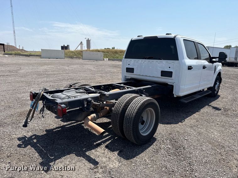 2020 Ford F350 Super Duty Crew Cab Pickup Truck Cab And Chassis - photo 5