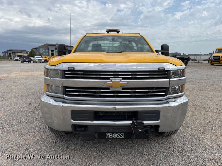2015 Chevrolet Silverado 3500HD Utility Bed Pickup Truck - photo 2