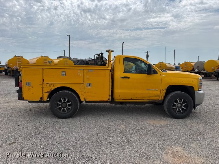 2015 Chevrolet Silverado 3500HD Utility Bed Pickup Truck - photo 4