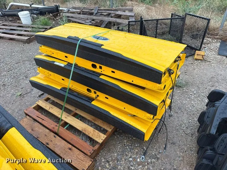 (6) Pickup Truck Tailgates