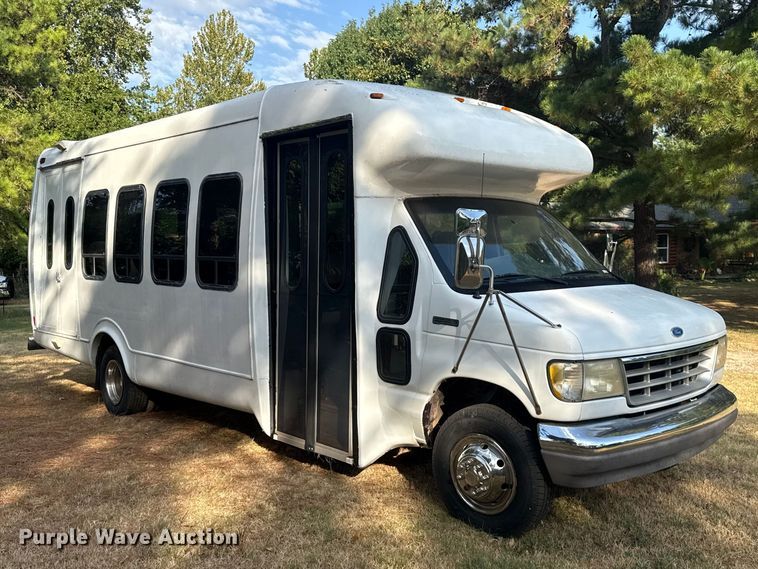 1994 Ford E350 Shuttle Bus - photo 3