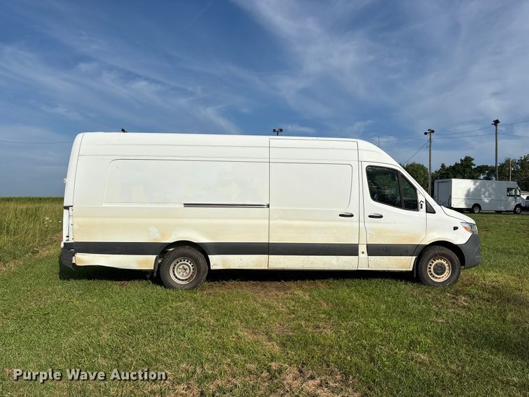 2019 Freightliner  Sprinter 2500 Van - photo 4