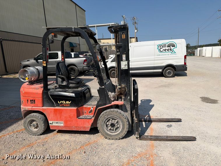 Utilev UT25P Forklift - photo 4