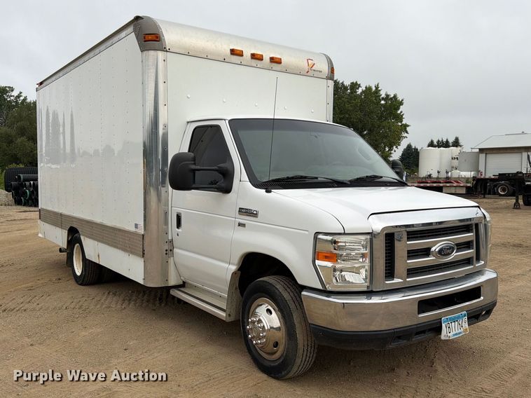 2009 Ford E350 Box Truck - photo 3