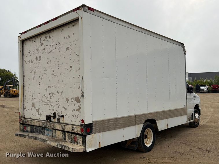 2009 Ford E350 Box Truck - photo 5