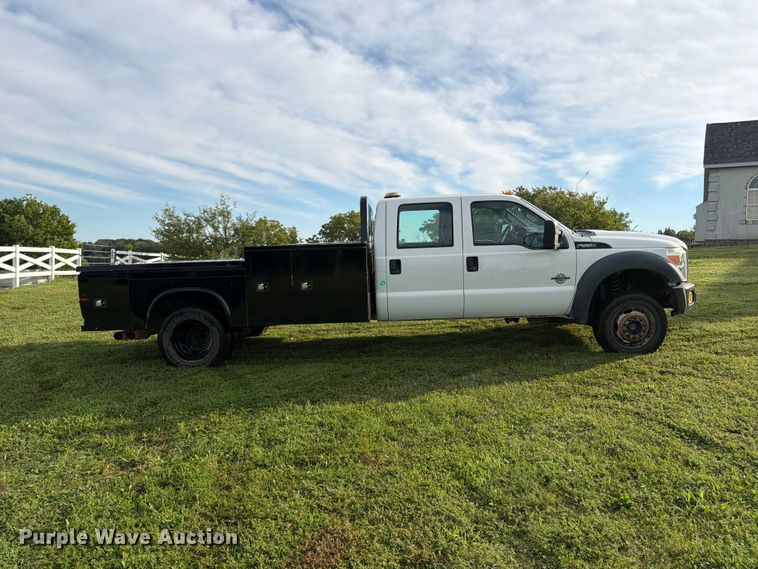 2013 Ford F550 Super Duty Crew Cab Flatbed Truck - photo 4