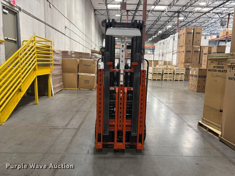 2018 UniCarriers CFS40 Forklift - photo 2