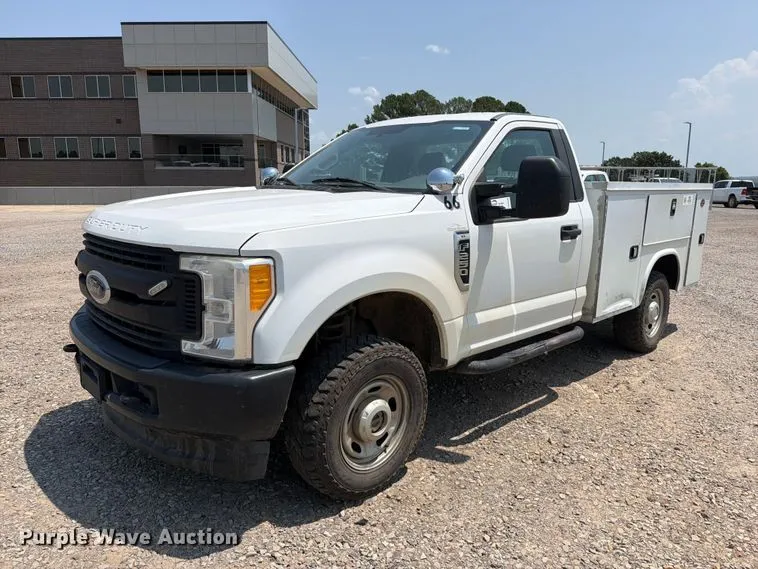2017 Ford F250 Super Duty Utility Bed Pickup Truck