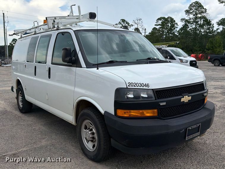 2020 Chevrolet Express 2500 Utility Van - photo 3