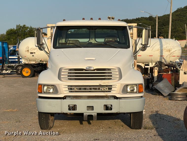 2007 Sterling Acterra Flatbed Truck - photo 2