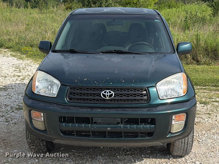 2003 Toyota RAV4 SUV - photo 2