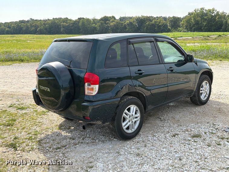 2003 Toyota RAV4 SUV - photo 5