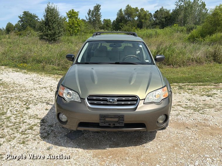 2006 Subaru Outback SUV - photo 2