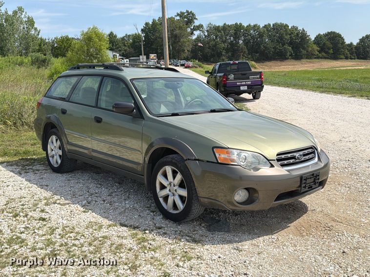 2006 Subaru Outback SUV - photo 3