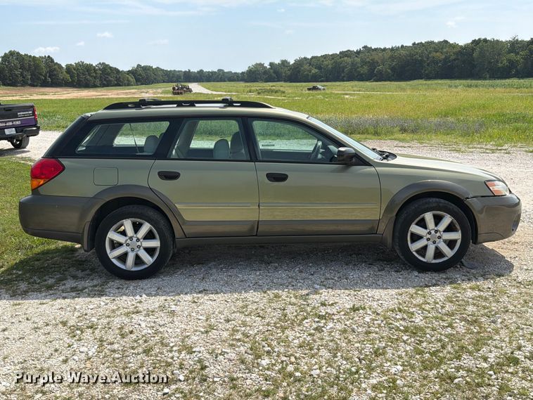 2006 Subaru Outback SUV - photo 4