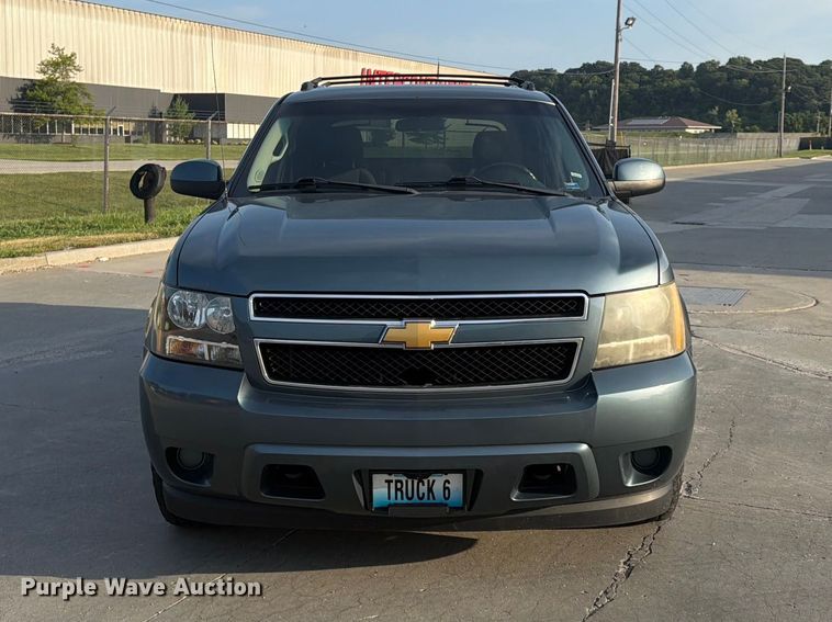 2011 Chevrolet Avalanche Crew Cab Pickup Truck - photo 2