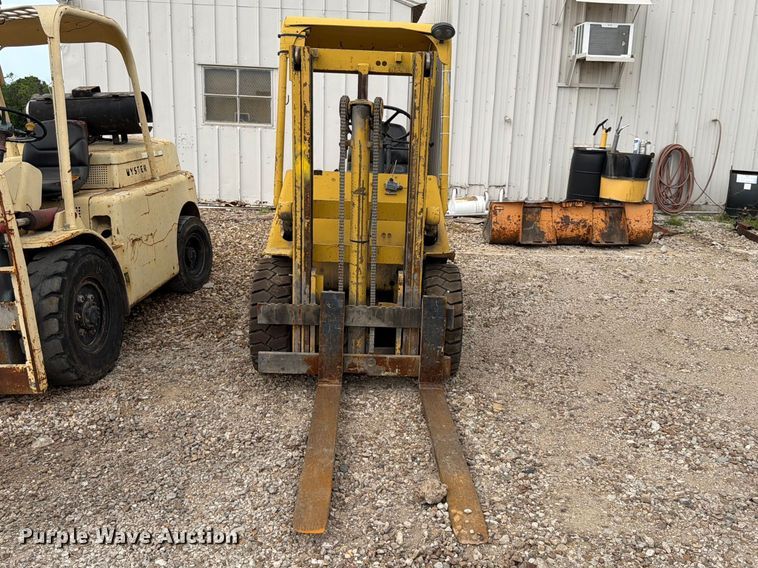 Hyster Forklift - photo 2