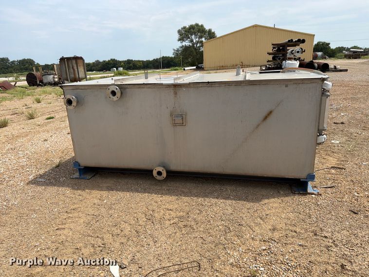 (2) Tanks - photo 4