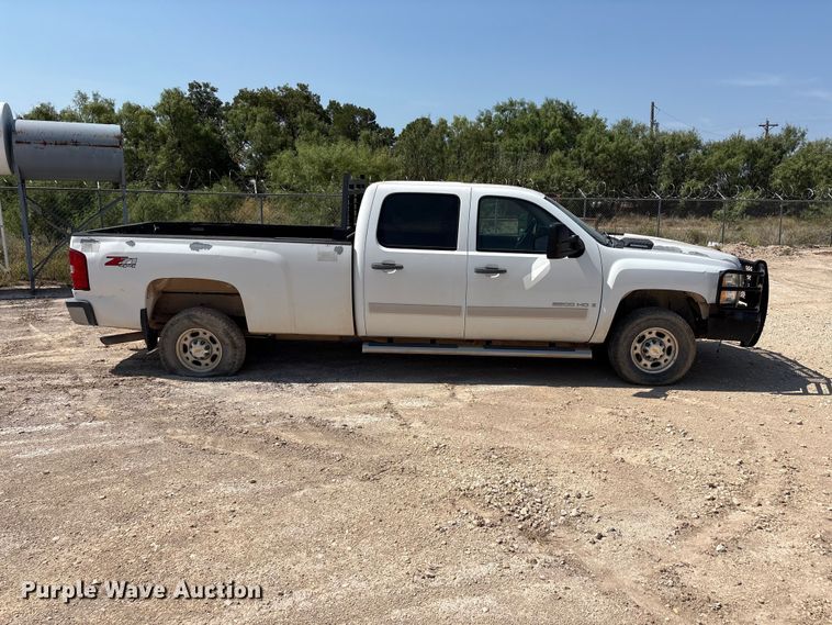 2007 Chevrolet Silverado 2500HD Crew Cab Pickup Truck - photo 4
