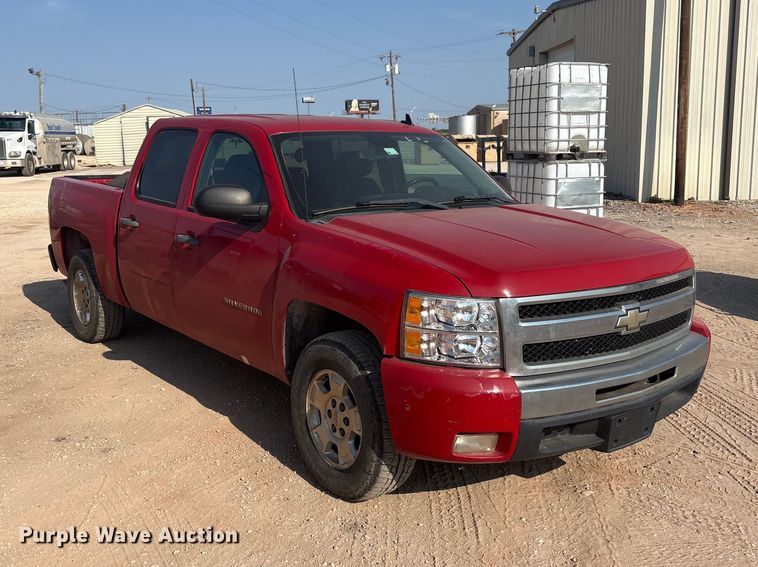 2011 Chevrolet Silverado 1500 Crew Cab Pickup Truck - photo 3