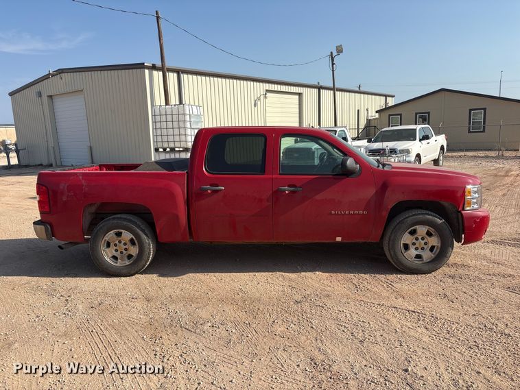 2011 Chevrolet Silverado 1500 Crew Cab Pickup Truck - photo 4