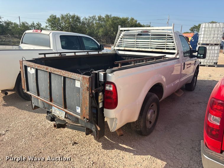 2010 Ford F250 Super Duty Pickup Truck - photo 4