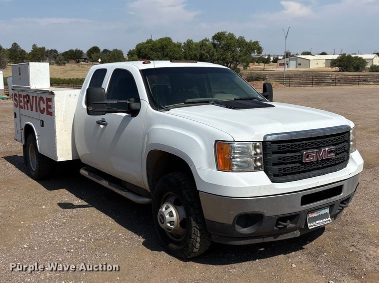 2011 GMC Sierra 3500 Ext. Cab Utility Bed Pickup Truck - photo 3