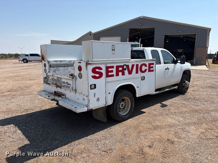 2011 GMC Sierra 3500 Ext. Cab Utility Bed Pickup Truck - photo 5