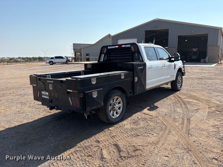 2018 Ford F350 Super Duty Crew Cab Flatbed Pickup Truck - photo 5