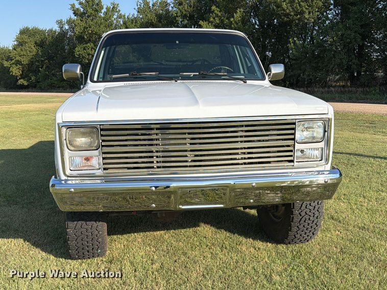 1986 Chevrolet C10 Custom Deluxe Pickup Truck - photo 2