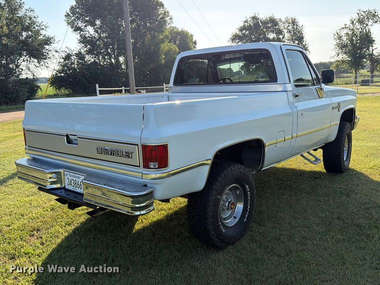 1986 Chevrolet C10 Custom Deluxe Pickup Truck - photo 5