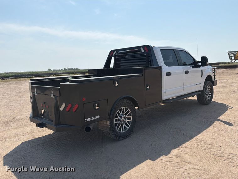 2018 Ford F250 Super Duty XL Crew Cab Flatbed Pickup Truck - photo 5