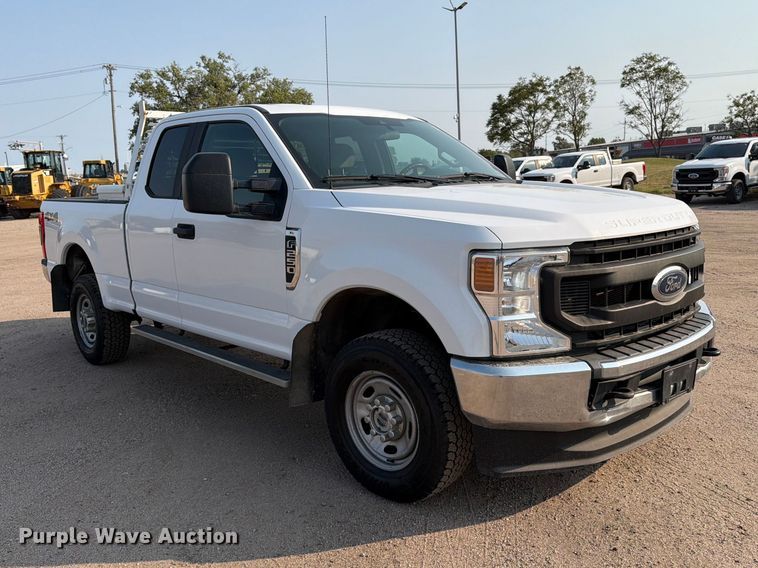 2021 Ford F250 Super Duty XLT Ext. Cab Pickup Truck - photo 3