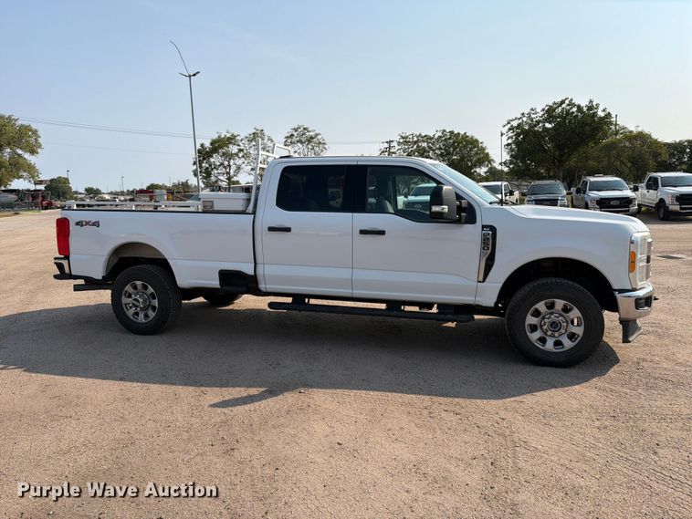 2023 Ford F250 Super Duty XL Crew Cab Pickup Truck - photo 4