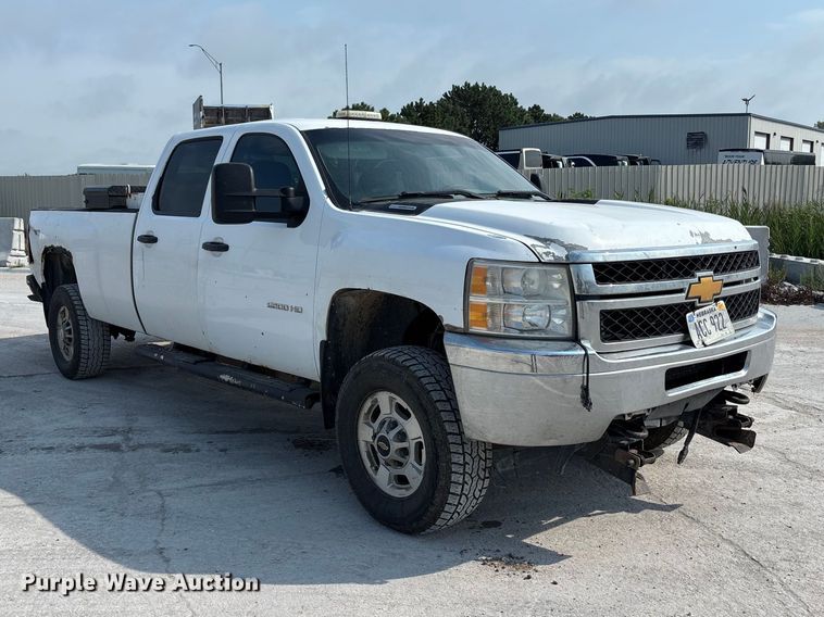 2014 Chevrolet Silverado 2500HD Crew Cab Pickup Truck - photo 3