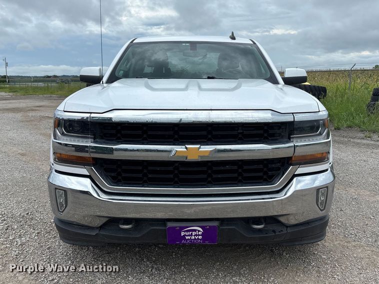 2018 Chevrolet Silverado LT Ext. Cab Pickup Truck - photo 2