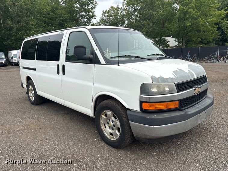 2012 Chevrolet Express 1500 Van - photo 3