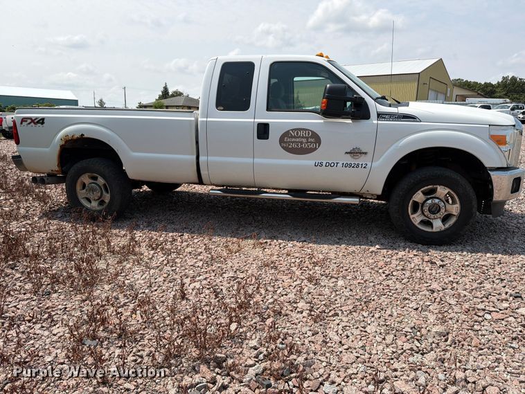 2015 Ford F350 Super Duty Ext. Cab Pickup Truck - photo 4