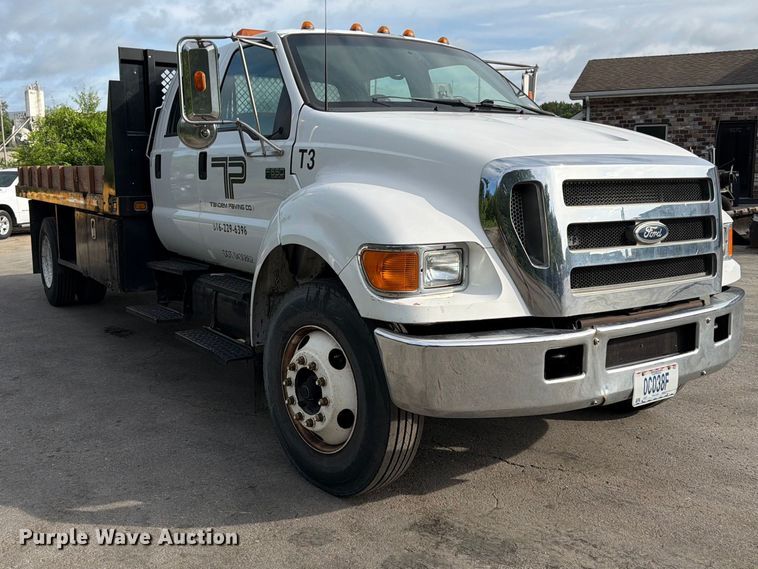 2006 Ford F650 Super Duty Crew Cab Flatbed Truck - photo 3