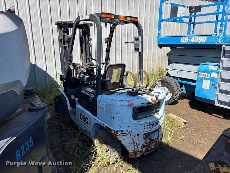 2015 Utilev UT25P Forklift - photo 5