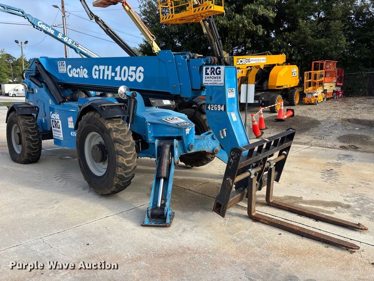 2018 Genie GTH-1056 Telehandler - photo 3