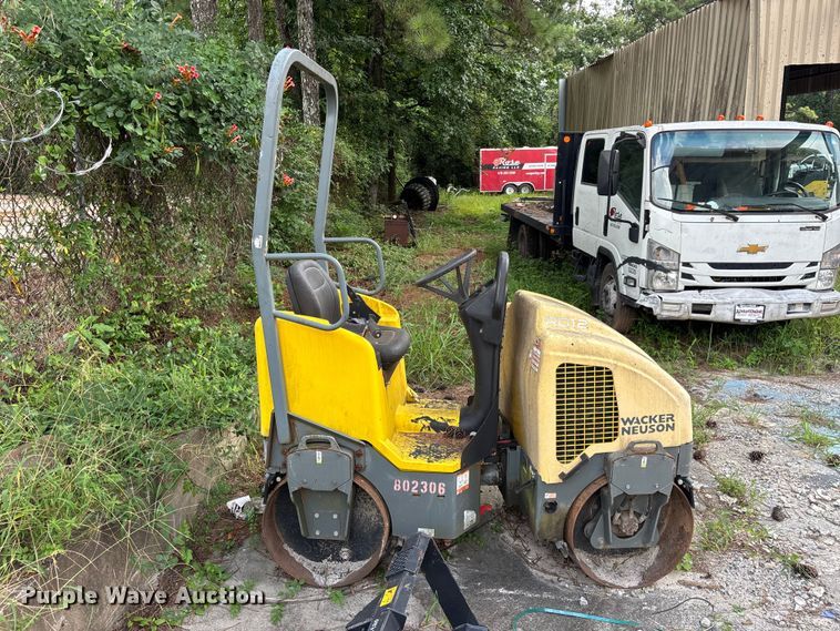 Wacker Neuson RD12A Double Drum Roller - photo 4
