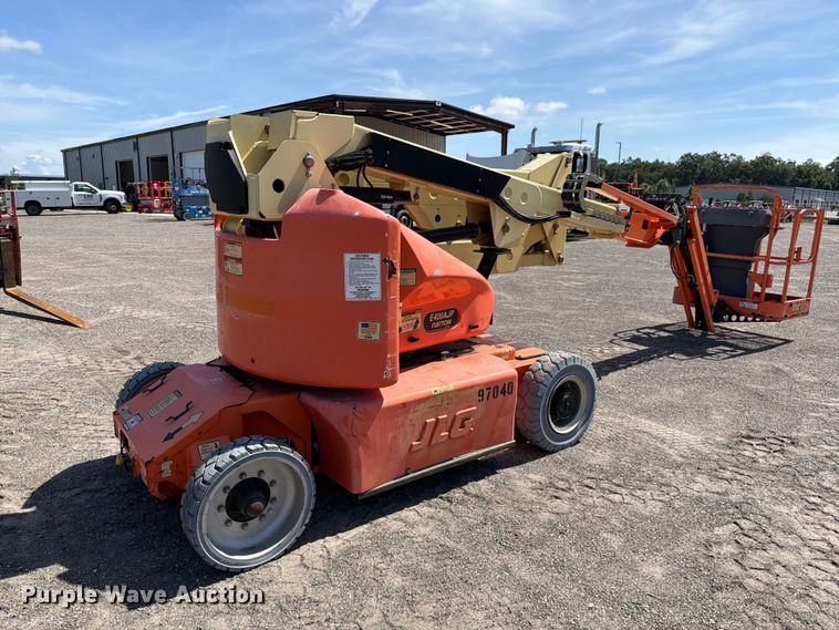 2013 JLG E400AJPN Boom Lift - photo 5