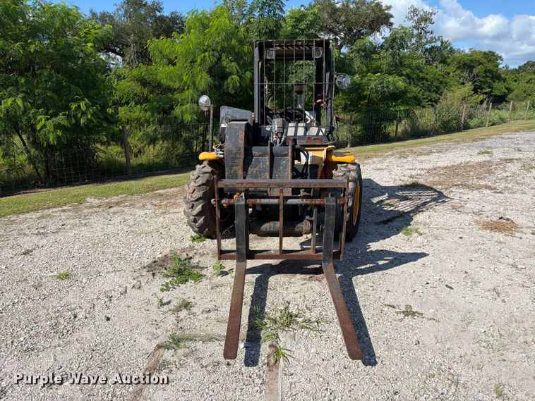 2004 JCB 520 Telehandler - photo 2